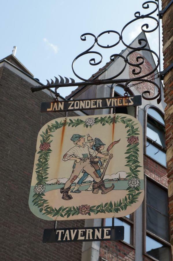 Charming Suites Jan Zonder Vrees Antwerpen Bagian luar foto