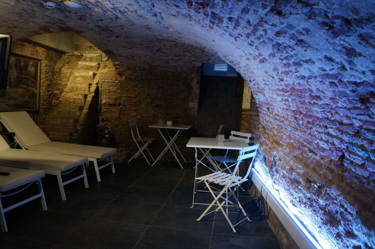 Charming Suites Jan Zonder Vrees Antwerpen Bagian luar foto